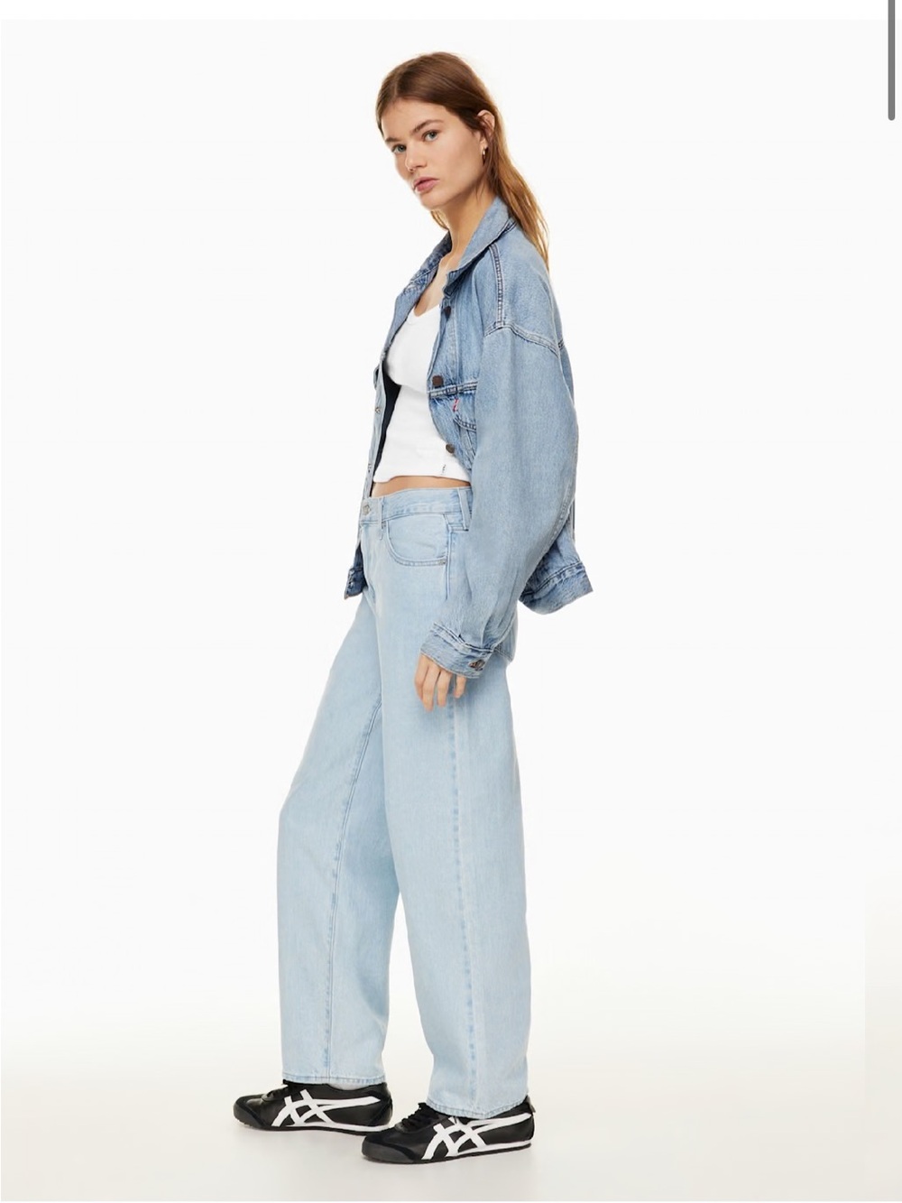 Levi’s light wash baggy dad jeans